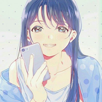 女车主将雨布挪至应急车道